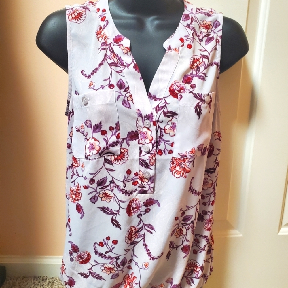 New York & Company Sleeveless Floral Top
